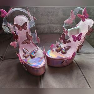 NEW IN BOX Sugar thrillz butterfly platforms size 8